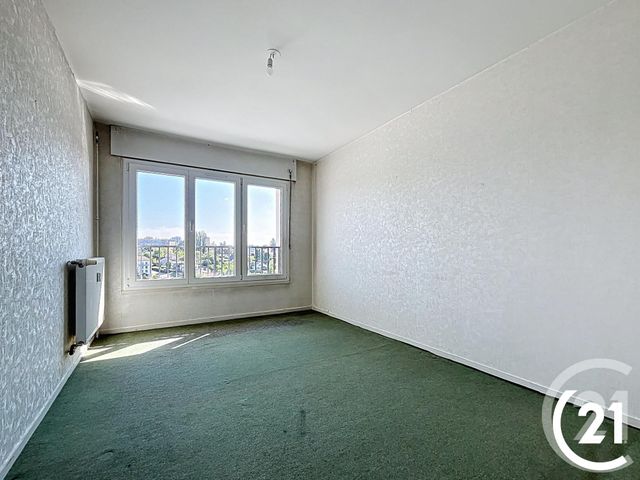 Afficher la photo en grand Appartement F3 à vendre - 3 pièces - 70.45 m2 - MONTBELIARD - 25 - FRANCHE-COMTE - Century 21 Agence De La Gare