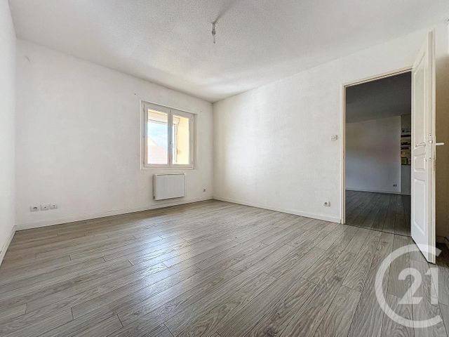 Appartement F2 à louer - 2 pièces - 46.0 m2 - SELONCOURT - 25 - FRANCHE-COMTE - Century 21 Agence De La Gare