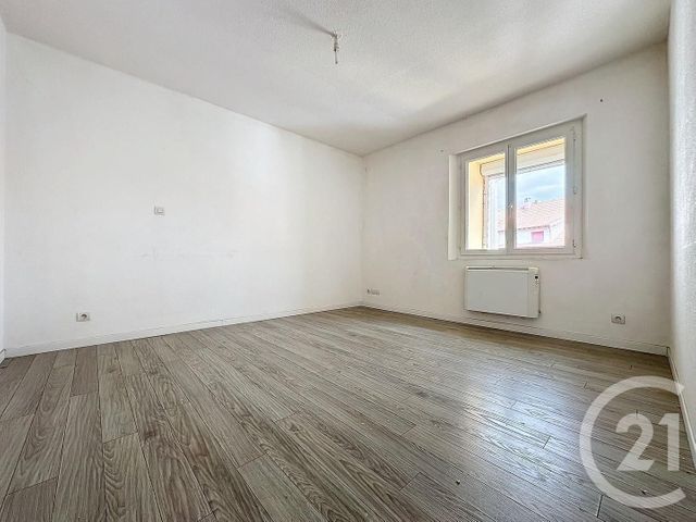 Appartement F2 à louer - 2 pièces - 46.0 m2 - SELONCOURT - 25 - FRANCHE-COMTE - Century 21 Agence De La Gare