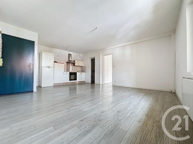 Appartement F2 à louer - 2 pièces - 46.0 m2 - SELONCOURT - 25 - FRANCHE-COMTE - Century 21 Agence De La Gare