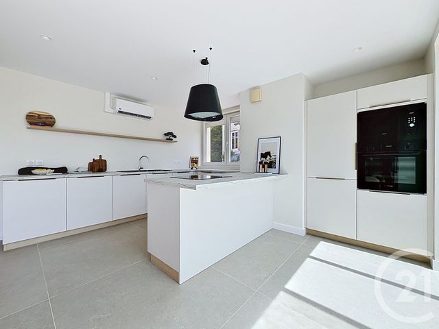 Appartement F5 à vendre - 5 pièces - 135.01 m2 - MONTBELIARD - 25 - FRANCHE-COMTE - Century 21 Agence De La Gare