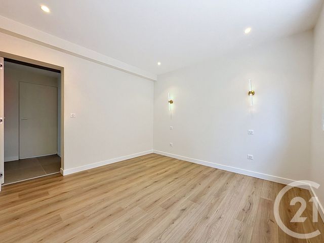 Appartement F5 à vendre - 5 pièces - 135.01 m2 - MONTBELIARD - 25 - FRANCHE-COMTE - Century 21 Agence De La Gare