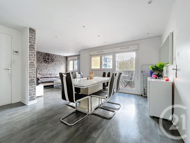 Appartement F4 à vendre - 4 pièces - 60.0 m2 - ETUPES - 25 - FRANCHE-COMTE - Century 21 Agence De La Gare