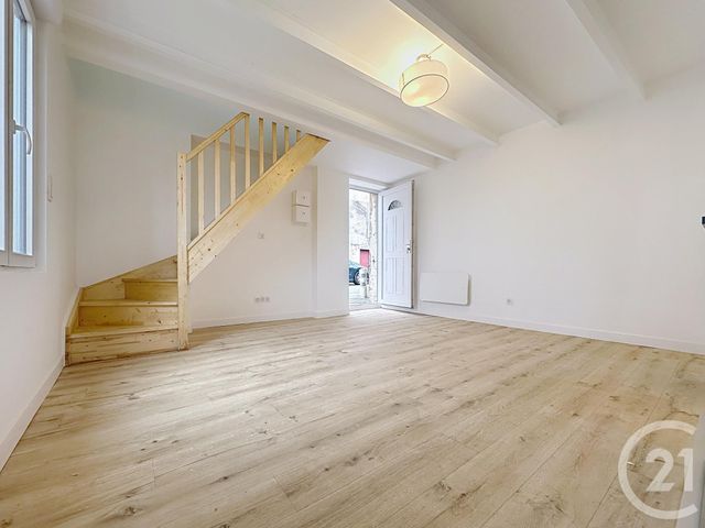 Appartement F2 à louer - 2 pièces - 38.0 m2 - MONTBELIARD - 25 - FRANCHE-COMTE - Century 21 Agence De La Gare