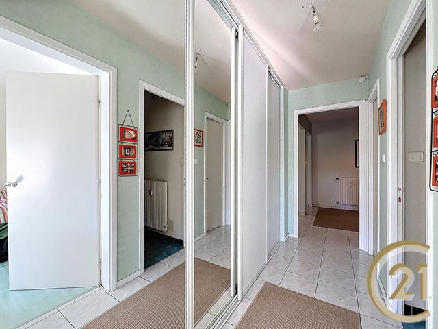 Afficher la photo en grand Appartement F4 à vendre - 4 pièces - 93.01 m2 - MONTBELIARD - 25 - FRANCHE-COMTE - Century 21 Agence De La Gare