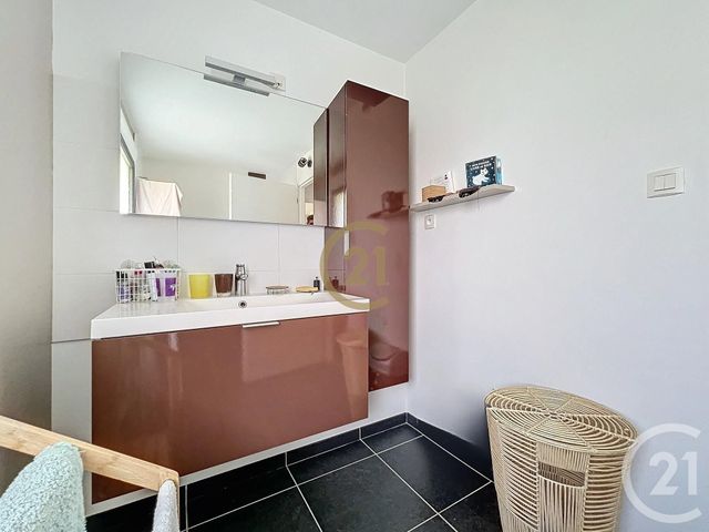 Afficher la photo en grand Appartement Souplex à vendre - 4 pièces - 80.84 m2 - MONTBELIARD - 25 - FRANCHE-COMTE - Century 21 Agence De La Gare