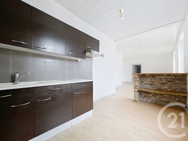 Appartement F3 à louer - 3 pièces - 75.72 m2 - AUDINCOURT - 25 - FRANCHE-COMTE - Century 21 Agence De La Gare