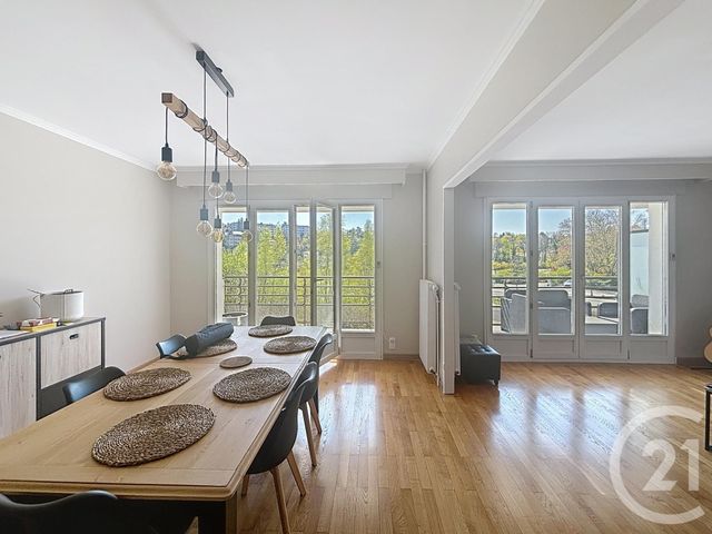 Afficher la photo en grand Appartement F6 à vendre - 6 pièces - 136.0 m2 - MONTBELIARD - 25 - FRANCHE-COMTE - Century 21 Agence De La Gare