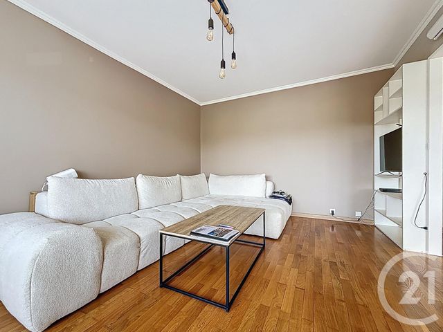 Afficher la photo en grand Appartement F6 à vendre - 6 pièces - 136.0 m2 - MONTBELIARD - 25 - FRANCHE-COMTE - Century 21 Agence De La Gare