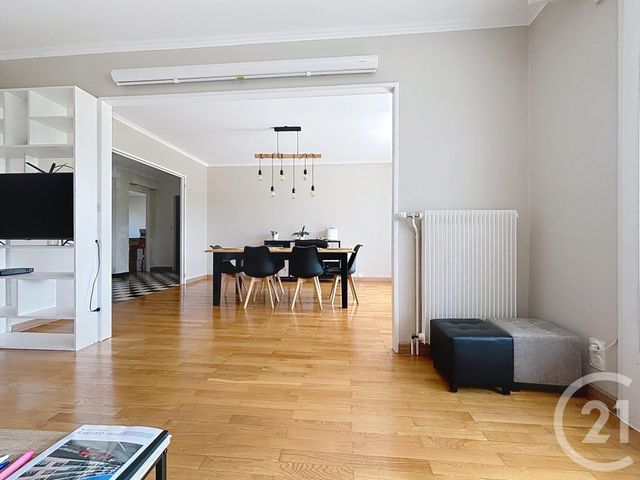 Afficher la photo en grand Appartement F6 à vendre - 6 pièces - 136.0 m2 - MONTBELIARD - 25 - FRANCHE-COMTE - Century 21 Agence De La Gare