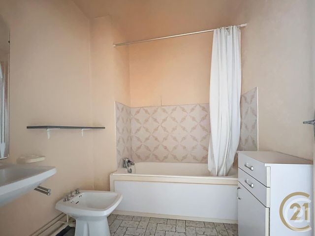 Afficher la photo en grand Appartement F1 à vendre - 1 pièce - 33.94 m2 - AUDINCOURT - 25 - FRANCHE-COMTE - Century 21 Agence De La Gare