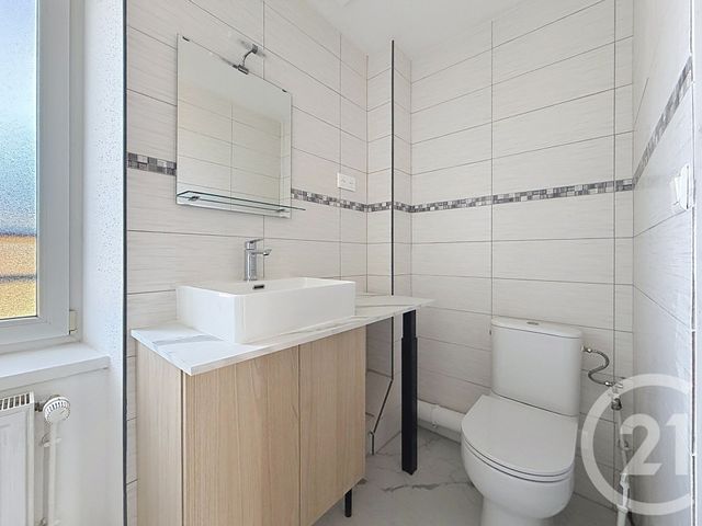 Appartement F3 à louer - 3 pièces - 57.22 m2 - BEAUCOURT - 90 - FRANCHE-COMTE - Century 21 Agence De La Gare