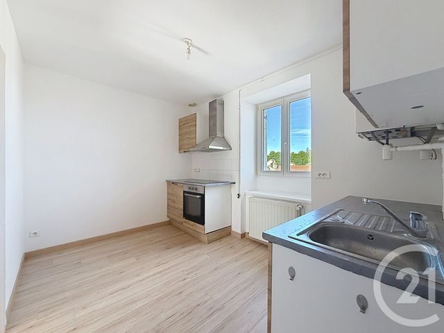 Appartement F3 à louer - 3 pièces - 57.22 m2 - BEAUCOURT - 90 - FRANCHE-COMTE - Century 21 Agence De La Gare
