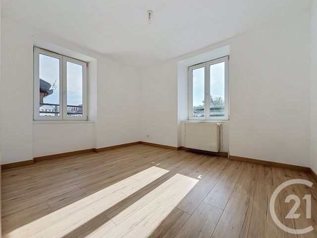 Appartement F3 à louer - 3 pièces - 57.22 m2 - BEAUCOURT - 90 - FRANCHE-COMTE - Century 21 Agence De La Gare