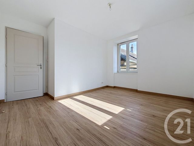 Appartement F3 à louer - 3 pièces - 57.22 m2 - BEAUCOURT - 90 - FRANCHE-COMTE - Century 21 Agence De La Gare