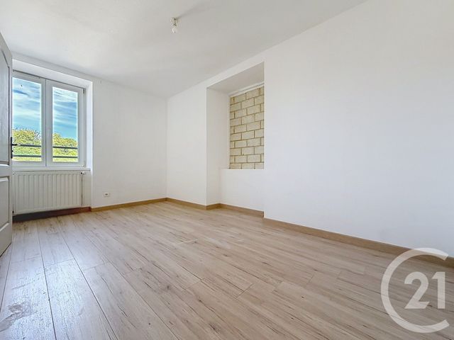 Appartement F3 à louer - 3 pièces - 57.22 m2 - BEAUCOURT - 90 - FRANCHE-COMTE - Century 21 Agence De La Gare