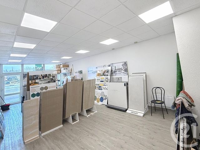 commerce à louer - 70.0 m2 - MONTBELIARD - 25 - FRANCHE-COMTE - Century 21 Agence De La Gare