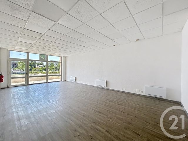 commerce à louer - 70.0 m2 - MONTBELIARD - 25 - FRANCHE-COMTE - Century 21 Agence De La Gare