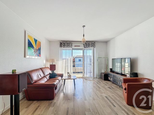 Afficher la photo en grand Appartement F3 à vendre - 3 pièces - 66.0 m2 - AUDINCOURT - 25 - FRANCHE-COMTE - Century 21 Agence De La Gare