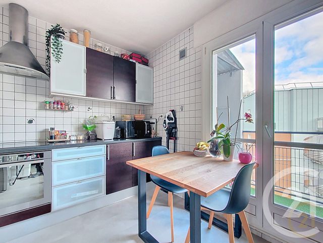 Appartement F5 à vendre - 5 pièces - 93.25 m2 - MONTBELIARD - 25 - FRANCHE-COMTE - Century 21 Agence De La Gare