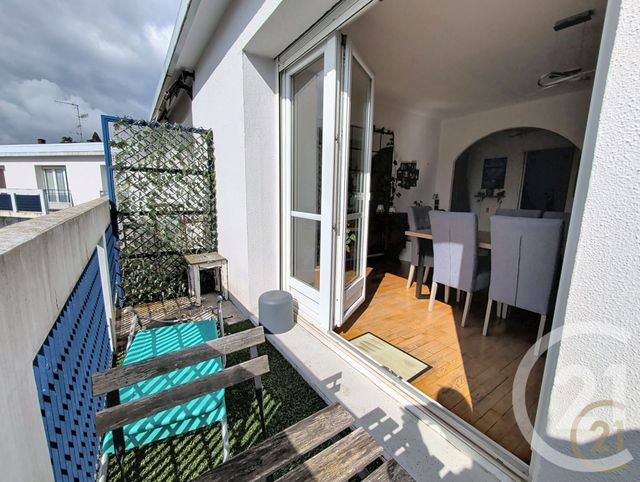 Appartement F5 à vendre - 5 pièces - 93.25 m2 - MONTBELIARD - 25 - FRANCHE-COMTE - Century 21 Agence De La Gare