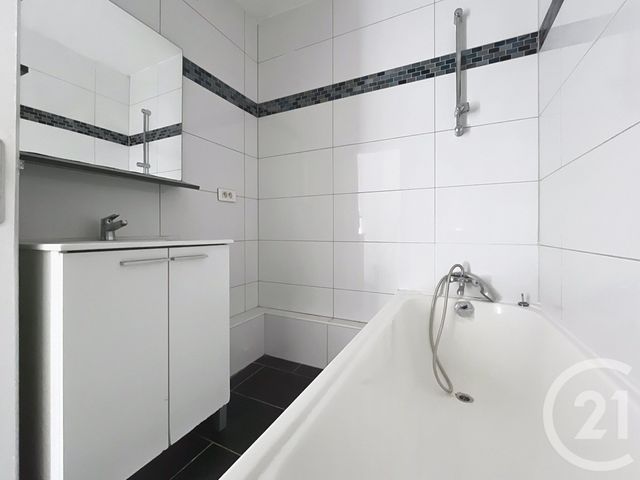 Appartement F3 à louer - 3 pièces - 60.79 m2 - MONTBELIARD - 25 - FRANCHE-COMTE - Century 21 Agence De La Gare