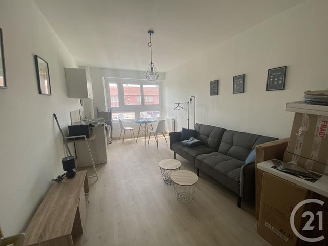 Appartement Chambre à louer - 1 pièce - 15.0 m2 - SOCHAUX - 25 - FRANCHE-COMTE - Century 21 Agence De La Gare