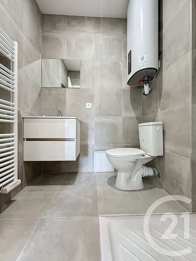 Appartement T2 à louer - 2 pièces - 35.0 m2 - MONTBELIARD - 25 - FRANCHE-COMTE - Century 21 Agence De La Gare