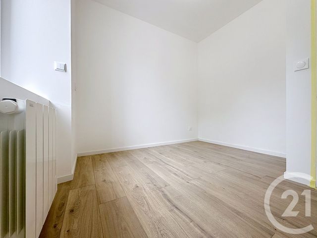 Appartement T2 à louer - 2 pièces - 35.0 m2 - MONTBELIARD - 25 - FRANCHE-COMTE - Century 21 Agence De La Gare