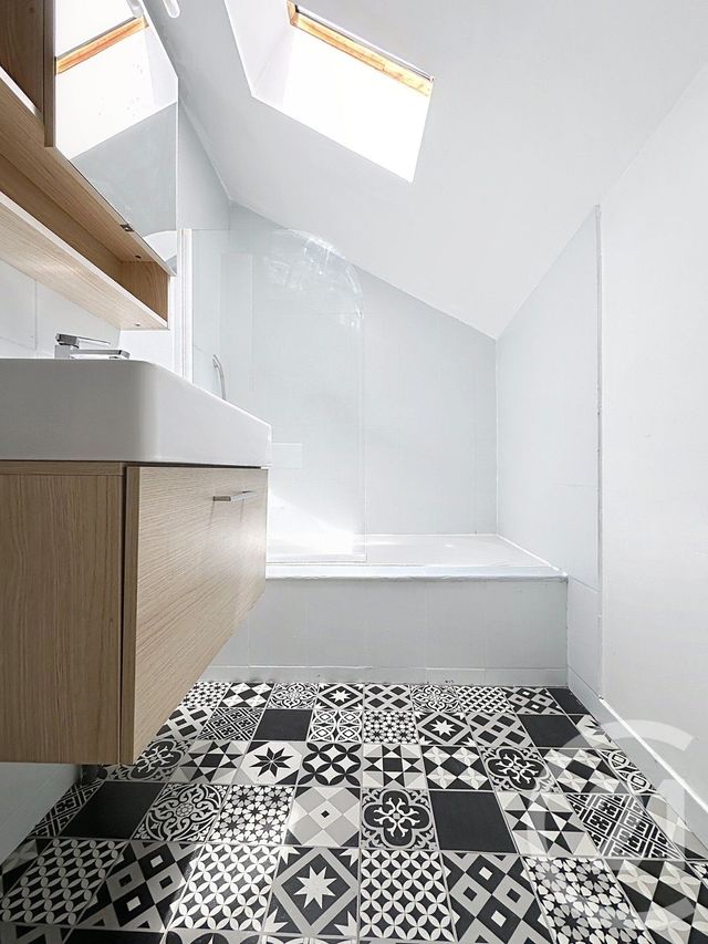 Appartement F3 bis à louer - 3 pièces - 65.0 m2 - MONTBELIARD - 25 - FRANCHE-COMTE - Century 21 Agence De La Gare