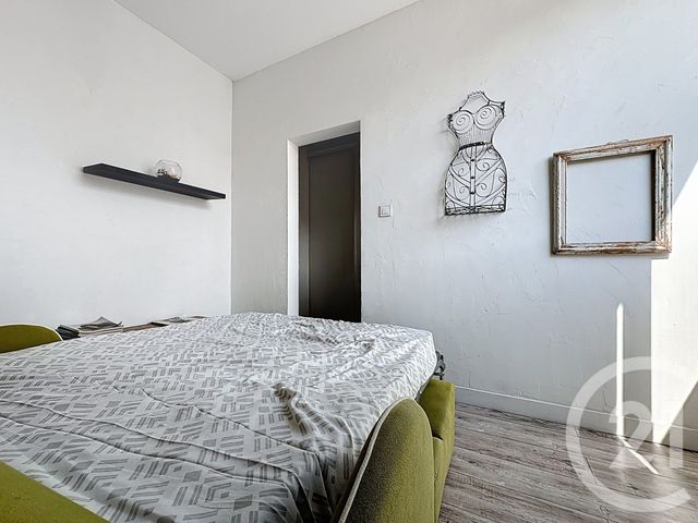 Afficher la photo en grand Appartement F4 à louer - 4 pièces - 100.0 m2 - MONTBELIARD - 25 - FRANCHE-COMTE - Century 21 Agence De La Gare