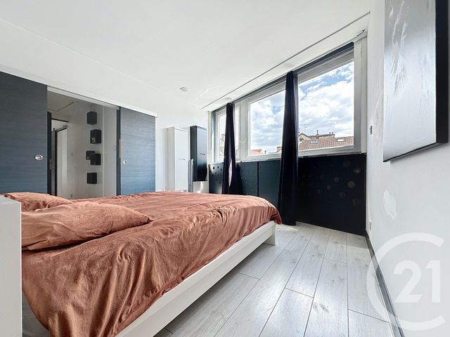 Afficher la photo en grand Appartement F4 à louer - 4 pièces - 100.0 m2 - MONTBELIARD - 25 - FRANCHE-COMTE - Century 21 Agence De La Gare