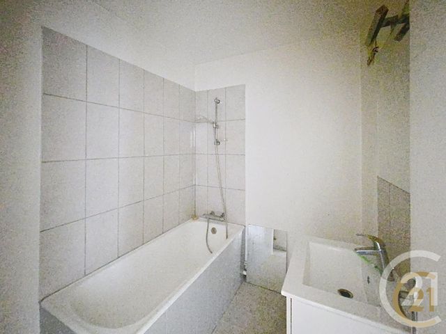 Appartement F3 à vendre - 3 pièces - 64.69 m2 - MONTBELIARD - 25 - FRANCHE-COMTE - Century 21 Agence De La Gare