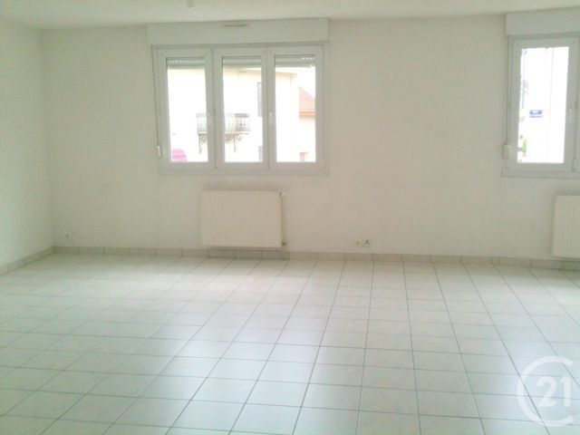 Appartement F4 à louer - 4 pièces - 100.0 m2 - VALENTIGNEY - 25 - FRANCHE-COMTE - Century 21 Agence De La Gare