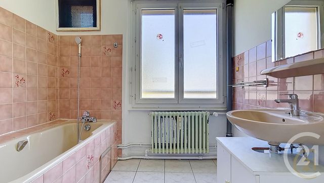 Appartement F3 à vendre - 3 pièces - 63.08 m2 - LURE - 70 - FRANCHE-COMTE - Century 21 Agence De La Gare