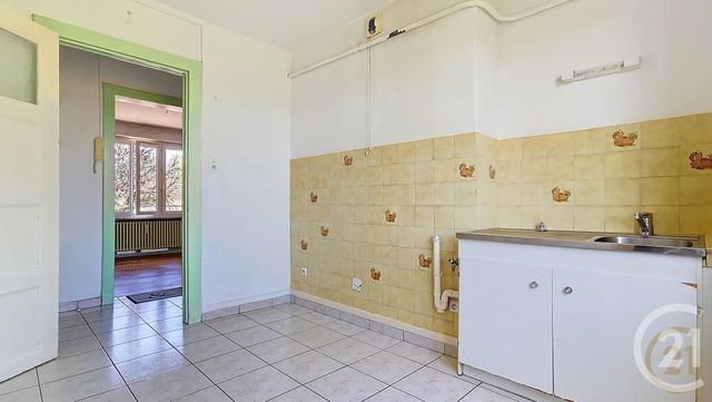 Appartement F3 à vendre - 3 pièces - 63.08 m2 - LURE - 70 - FRANCHE-COMTE - Century 21 Agence De La Gare