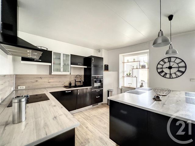 Afficher la photo en grand Appartement F6 à vendre - 6 pièces - 138.6 m2 - HERICOURT - 70 - FRANCHE-COMTE - Century 21 Agence De La Gare