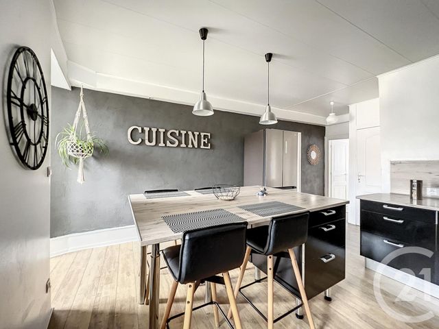 Afficher la photo en grand Appartement F6 à vendre - 6 pièces - 138.6 m2 - HERICOURT - 70 - FRANCHE-COMTE - Century 21 Agence De La Gare