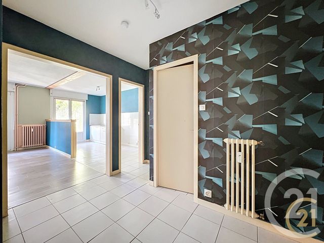 Appartement F3 à vendre - 3 pièces - 56.25 m2 - MONTBELIARD - 25 - FRANCHE-COMTE - Century 21 Agence De La Gare
