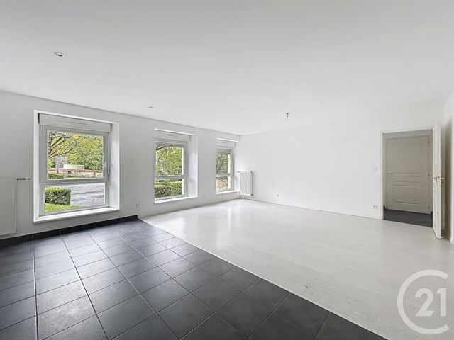 Appartement F4 à louer - 4 pièces - 76.13 m2 - GLAY - 25 - FRANCHE-COMTE - Century 21 Agence De La Gare