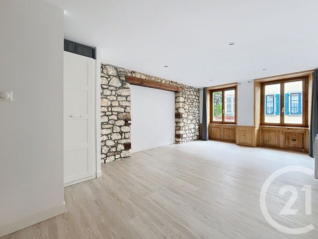 Appartement F1 à louer - 1 pièce - 35.0 m2 - MONTBELIARD - 25 - FRANCHE-COMTE - Century 21 Agence De La Gare