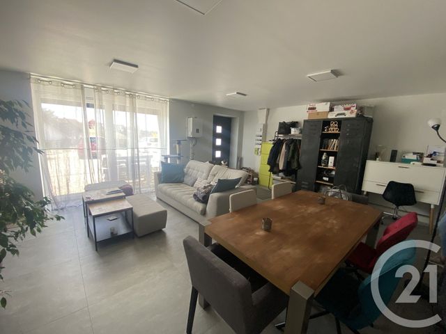 Appartement F3 à vendre - 3 pièces - 68.0 m2 - ETUPES - 25 - FRANCHE-COMTE - Century 21 Agence De La Gare