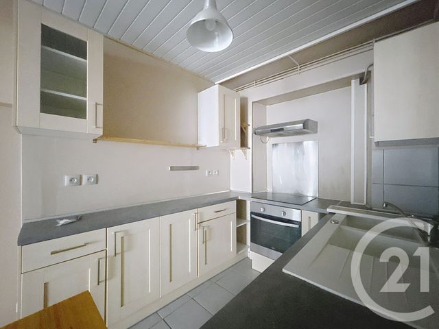 Afficher la photo en grand Appartement F4 à louer - 4 pièces - 91.3 m2 - MONTBELIARD - 25 - FRANCHE-COMTE - Century 21 Agence De La Gare