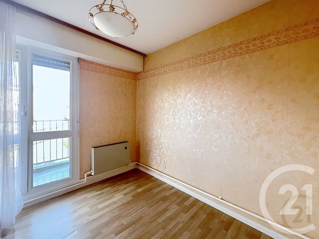 Appartement F4 à vendre - 4 pièces - 75.19 m2 - SOCHAUX - 25 - FRANCHE-COMTE - Century 21 Agence De La Gare