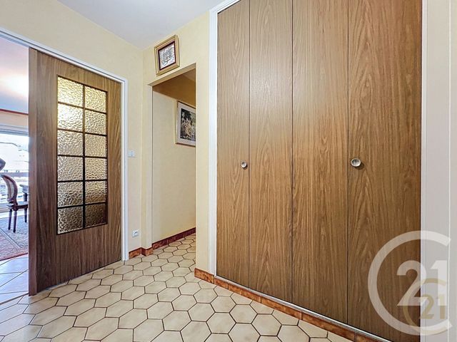 Appartement F4 à vendre - 4 pièces - 75.19 m2 - SOCHAUX - 25 - FRANCHE-COMTE - Century 21 Agence De La Gare