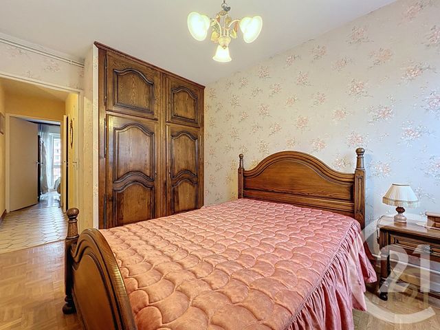 Appartement F4 à vendre - 4 pièces - 75.19 m2 - SOCHAUX - 25 - FRANCHE-COMTE - Century 21 Agence De La Gare