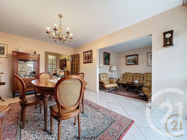 Appartement F4 à vendre - 4 pièces - 75.19 m2 - SOCHAUX - 25 - FRANCHE-COMTE - Century 21 Agence De La Gare