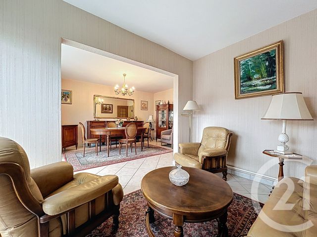 Appartement F4 à vendre - 4 pièces - 75.19 m2 - SOCHAUX - 25 - FRANCHE-COMTE - Century 21 Agence De La Gare