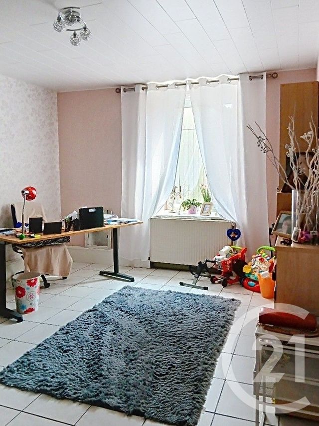 Appartement F5 à vendre - 4 pièces - 126.0 m2 - VALENTIGNEY - 25 - FRANCHE-COMTE - Century 21 Agence De La Gare