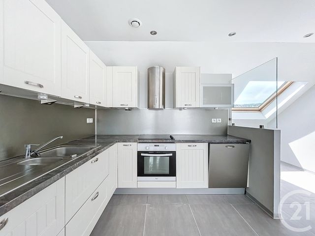 Appartement F4 à louer - 3 pièces - 80.0 m2 - BEAUCOURT - 90 - FRANCHE-COMTE - Century 21 Agence De La Gare